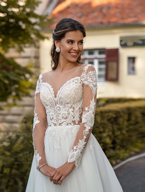 https://elisebride.ro/images/stories/virtuemart/product/19 Simona       (2).jpg